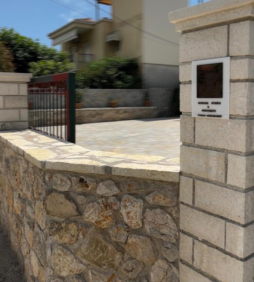 الشقق الفندقية Dionysus Sivota Center المظهر الخارجي الصورة